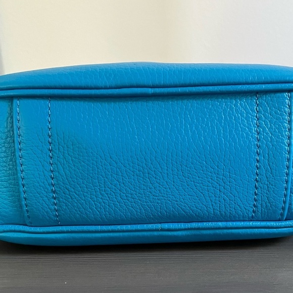 MOSCHINO COUTURE Lambskin Blue Leather Gold Chain Crossbody/Clutch - Picture 6 of 16